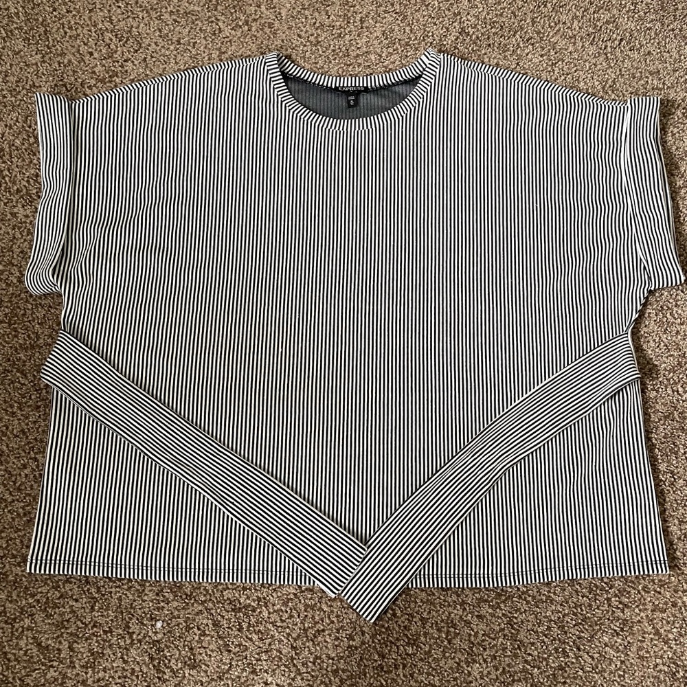 Express tie-waist blouse - Picture 3 of 7
